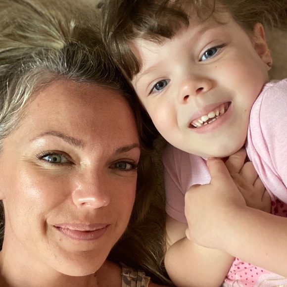 Meet your Posher, Ashlay - Picture 4 of 4